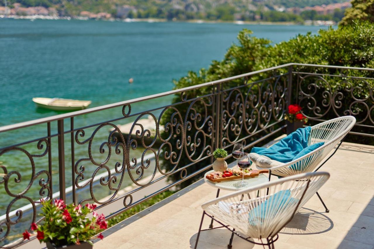 Apartment Aura With Sea View Kotor Exteriör bild